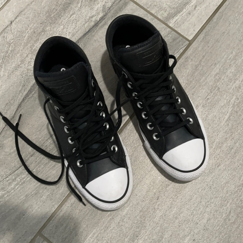 Like NEW black leather converse mid sneakers. Sz 8